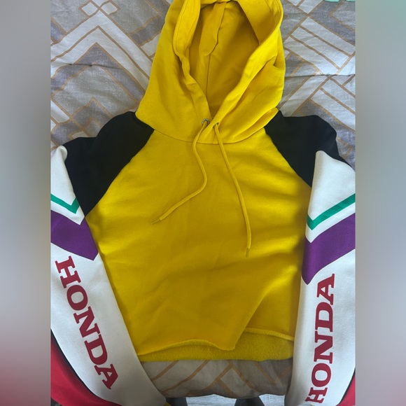RARE FIND- FOREVER 21 X HONDA COLLAB CROPPED HOODED SWEATER - Picture 4 of 5
